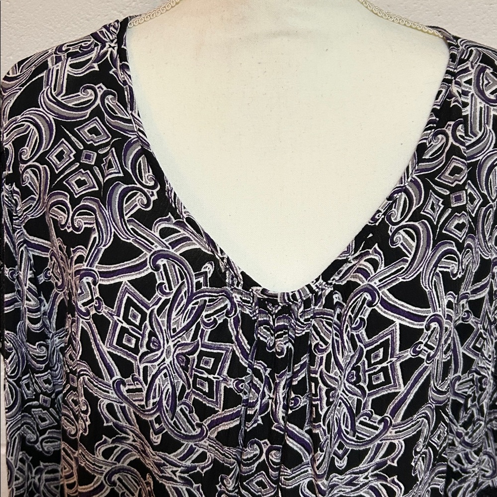Cato Patterned Women's Top - Picture 2 of 9